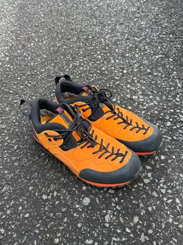 GRAMICCI 오렌지 로우컷 등산화