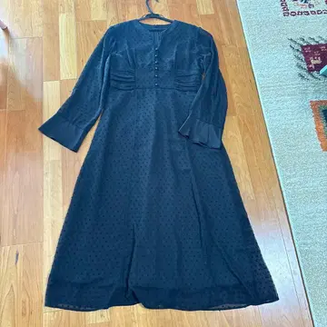 레이빔즈 컷 도비 키넥 원피스 블랙