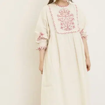 사만사 모스모스 배색 자수 원피스
