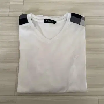 BLACK LABEL 화이트 V넥 티셔츠