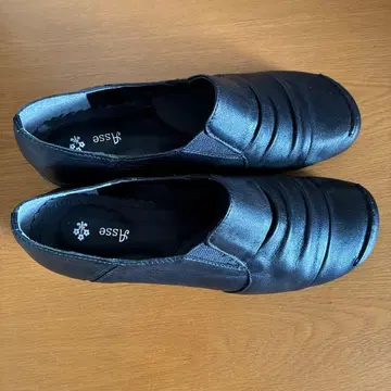 천연 가죽 드레이프 슬립온 블랙