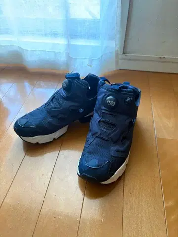 가격 인하! 리복 인스타펌프 퓨리 네이비 23.5cm