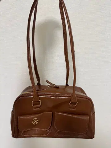 마제스틱 레곤 브라운 숄더백 프론트 포켓 부착