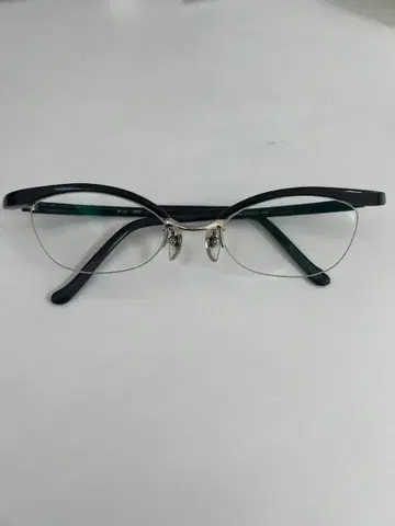 999.9 m-01 블랙 단종