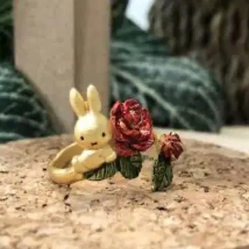 Flower Miffy 파르나토팍 콜라보 플라워 반지 장미