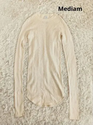 Mediam 미디엄 리브 니트 아이보리 프리 사이즈