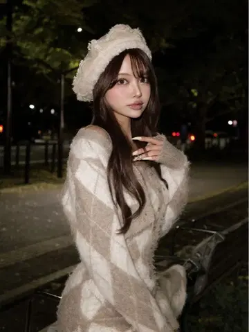 다리치 darich 페이크 무스탕 베레모 아이보리