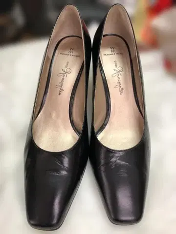 긴자 카네마츠 블랙 가죽 스퀘어토 펌프스