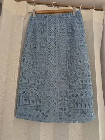 LAGUNAMOON 스카이블루 레이스 패턴 타이트 스커트