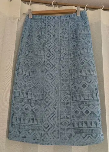 LAGUNAMOON 스카이블루 레이스 패턴 타이트 스커트