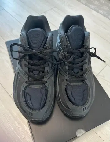 리복 프리미어 로드 모던 슈즈 27.5 새상품급