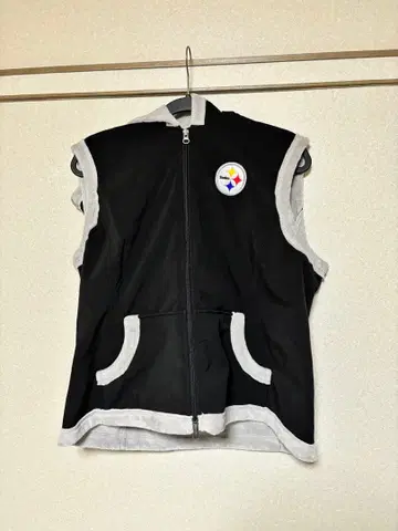 피츠버그 스틸러스 후드 부착 숏 기장 베스트