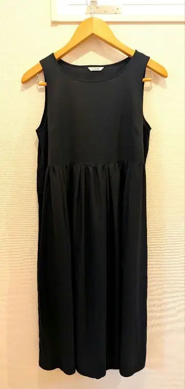 비샵 구매 LEGLAZIK 루그라지크 슬리브리스 원피스 울