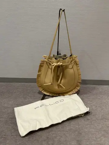 [ 새상품급 ] PELLICO 프린지 숄더백