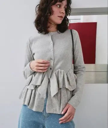 titivate 프릴 헴 니트 가디건 그레이