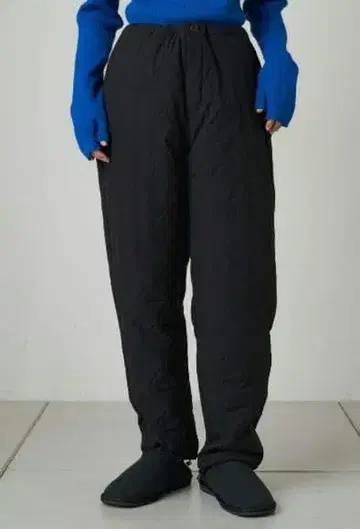 earthy 퀼팅 볼륨 팬츠 와이드 팬츠 아웃도어 팬츠