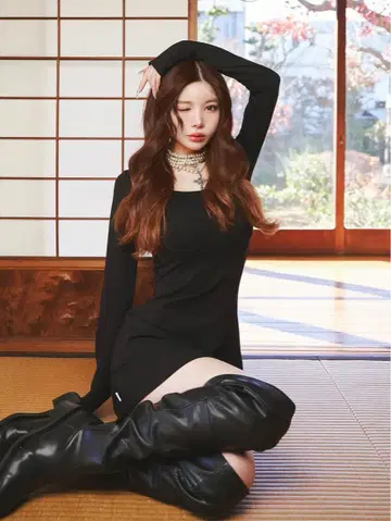 Darich 실루엣 컷 미니 원피스