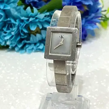 [ 새상품급 ] CK 칼 클라인 실버 스퀘어 페이스 손목시계 뱅글