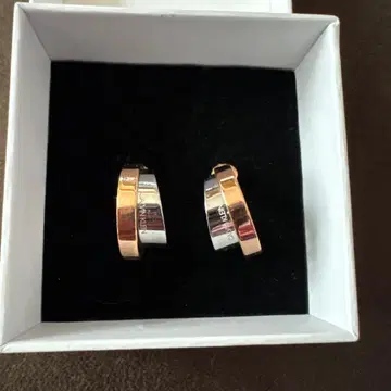 Calvin Klein 귀걸이