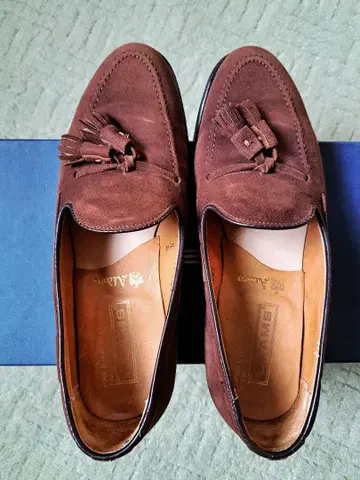 BEAMS x 알든 스웨이드 태슬