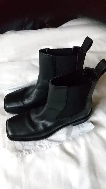 ZARA 블랙 사이드 고어 부츠