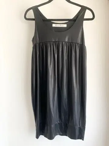 배너 바렛 블랙 슬리브리스 원피스 파티 드레스