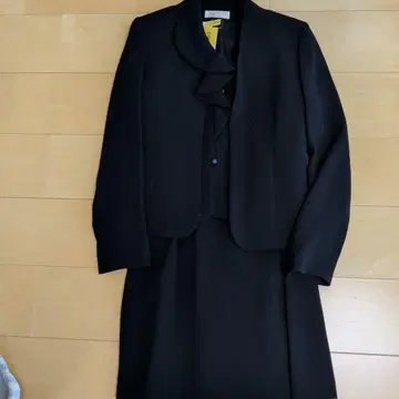 NINA RICCI 블랙 정장 세트