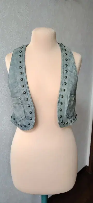 컨디션 최상 그레이스 콘티넨탈 가죽 베스트 36