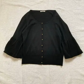 로즈 티아라 가디건 골드 버튼 플레어 슬리브 블랙 42