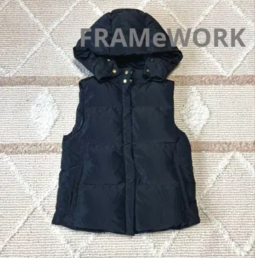 FRAMeWORK / S&S 다운 베스트 골드 버튼