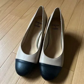 [ 컨디션 최상 ] 오데트 에 오딜 가죽 바이컬러 베이지 결혼식에