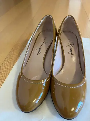 긴자 카네마츠 펌프스 송치 웨지솔