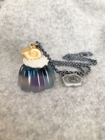 Q-pot. 아더라 씨솔트 제리 목걸이