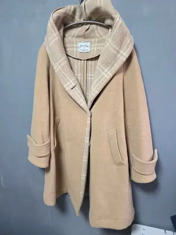 후드 부착 체스터 코트 베이지