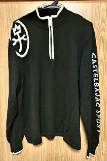 CASTELBAJAC 블랙 하프 지퍼 니트 스웨터 L 사이즈