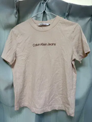 Calvin Klein Jeans 베이지 반팔 T셔츠