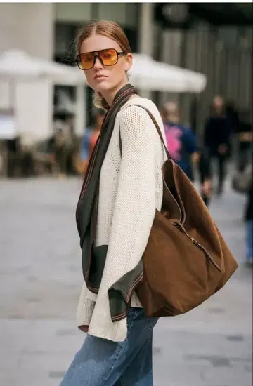 브라운 코듀로이 숄더백