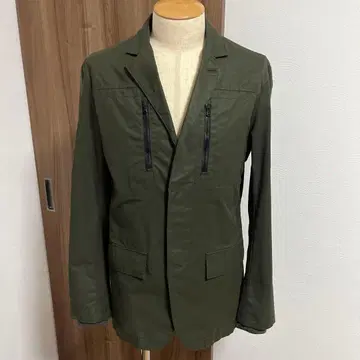 새상품급 빅토리녹스 자켓 올리브 그린