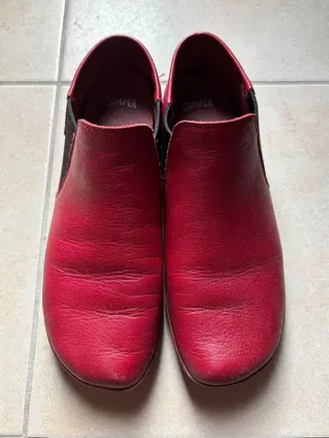 캠퍼 CAMPER 빨간색 가죽 로퍼 사이즈 39