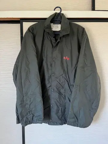 올리브 그린 나일론 자켓 M