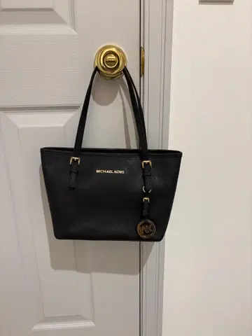 MICHAEL KORS 블랙 토트백