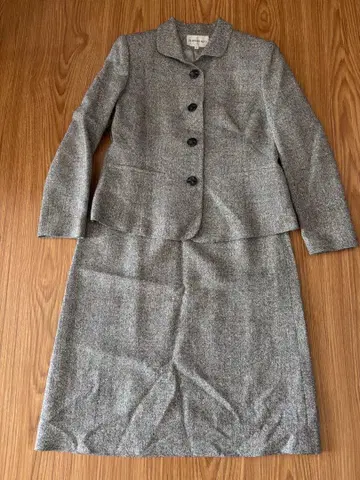 그레이 계열 트위드 수트 11호 ATELIER ROCO 한신백화점 새상품