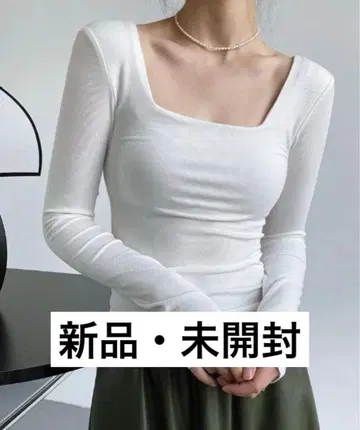 [ 새상품 미개봉 ] semplice 스퀘어 넥 리브 핏 롱 슬리브