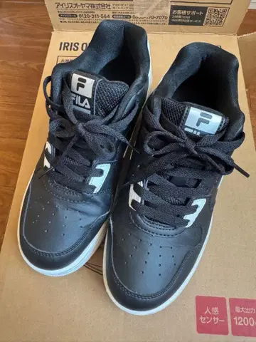 FILA 가죽 스니커즈 블랙/화이트