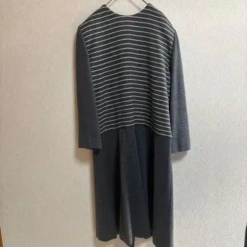 니트 원피스 긴팔 플레어 무릎 기장