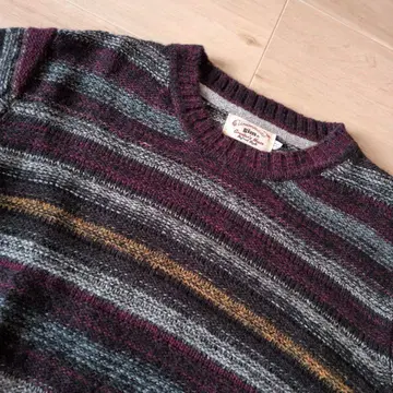 Unionmade Sim 핸드크라프트 니트 스웨터