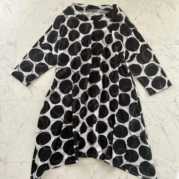 아라시 후 센소유니코 도트 무늬 변형 튜닉 7부 소매 38