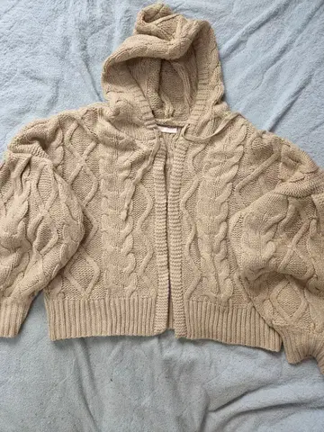 CHiCO 치코 베이지 케이블 니트 후드 부착 가디건