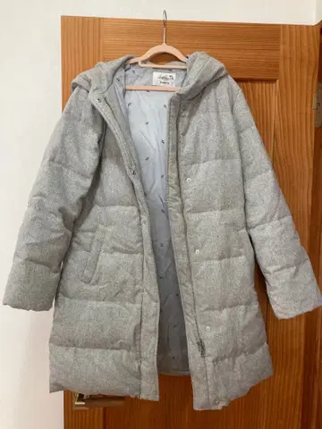 라이트 그레이 기모 후드 부착 다운 자켓 무릎 기장 아놀드 파머