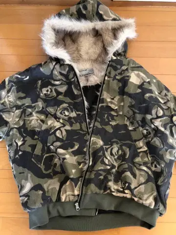 BLACK ENERGY 카모플라쥬 퍼 부착 자켓